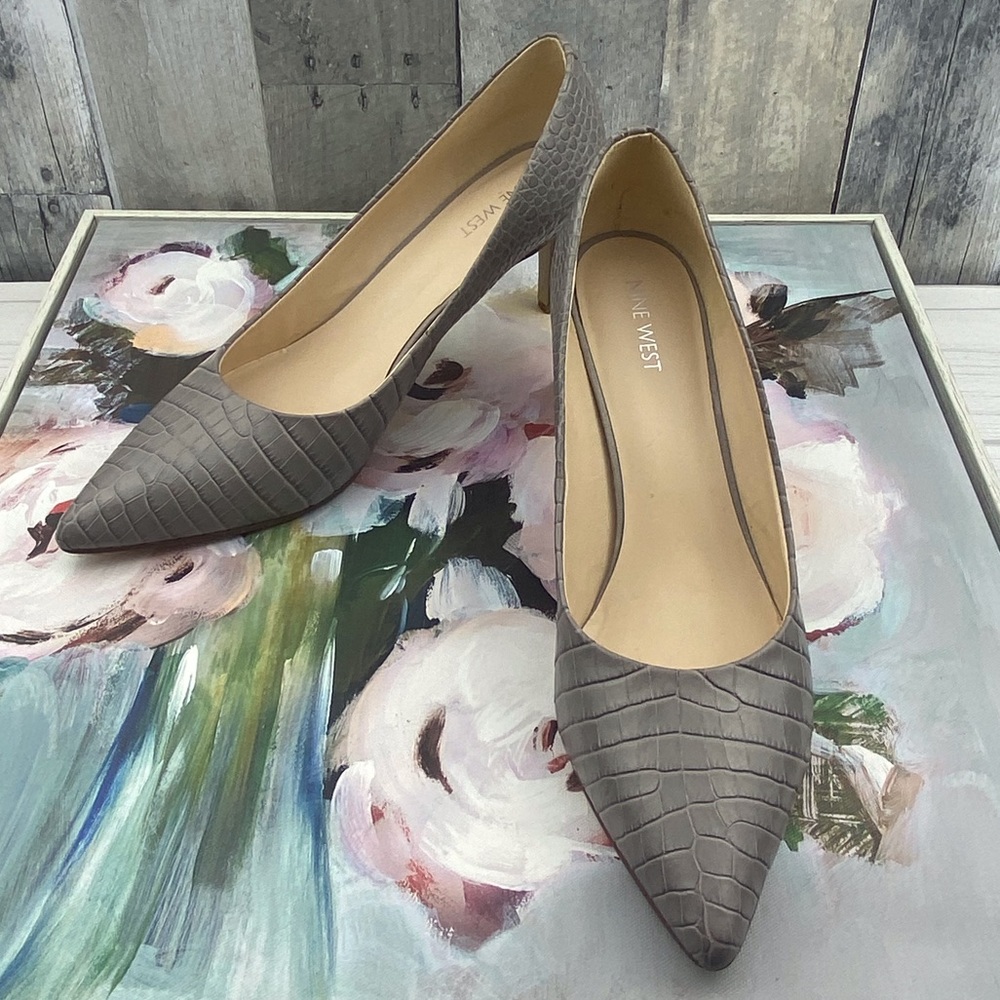 Nine West Eara Gray Faux Croc Print Leather Heels Size 10 - Picture 1 of 12
